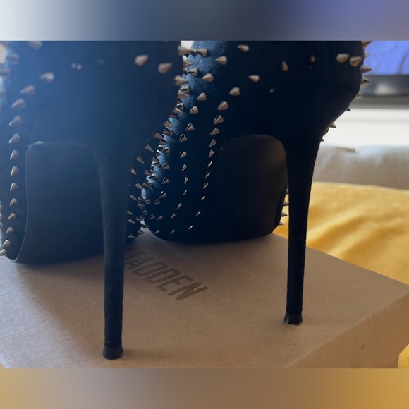 Shoe and handbag - Picture 6 of 11